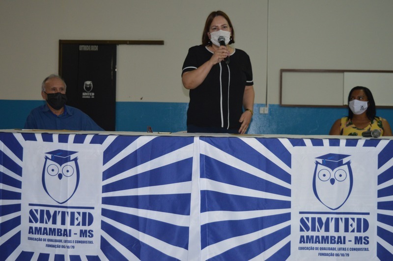 Dia do professor: reinventar-se é o verbo do ano para esses profissionais Professora Erli Fernandes é a presidente do Simted / Foto: Moreira Produções