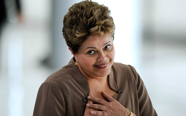 Dilma quer conversar com o papa sobre combate à pobreza e à fome Dilma quer conversar com o papa sobre combate à pobreza e à fome