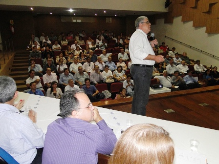 Secretário de Habitação anuncia plano para municípios de até 50 mil habitantes Secretário de Habitação anuncia plano para municípios de até 50 mil habitantes