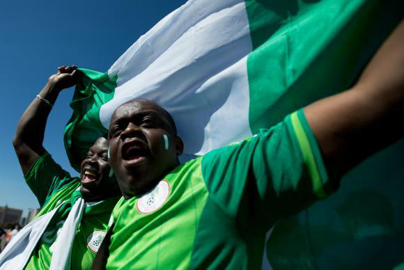 Nigerianos lamentam derrota para a França e dizem que agora torcem pelo Brasil Torcedores nigerianos chegam ao Estádio Nacional de Brasília para assistir ao jogo entre França e Nigéria. Partida terminou em 2 x 0 para os franceses e eliminou a Nigéria da Copa / Foto: Marcelo Camargo