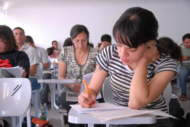 Em 2015, um total de 242 mil novos alunos aderiu ao programa federal que ajuda a bancar cursos numa instituição superior de ensino / Foto: Divulgação