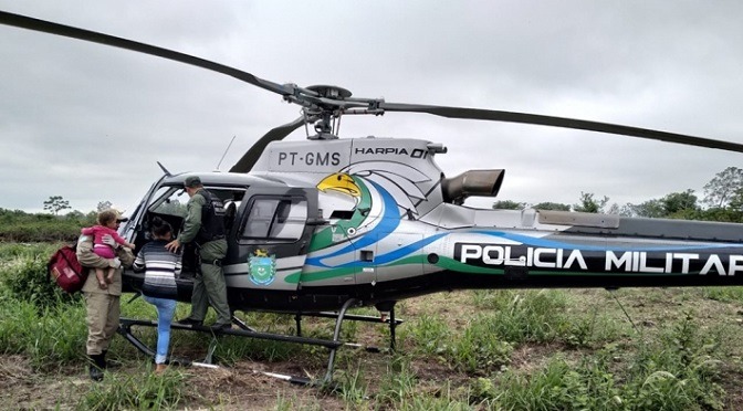 Em ação conjunta, Bombeiros e PM resgatam criança ferida no Pantanal Em ação conjunta, Bombeiros e PM resgatam criança ferida no Pantanal