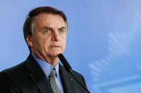 Bolsonaro assina MP que concede 13º pagamento do Bolsa Família Bolsonaro assina MP que concede 13º pagamento do Bolsa Família