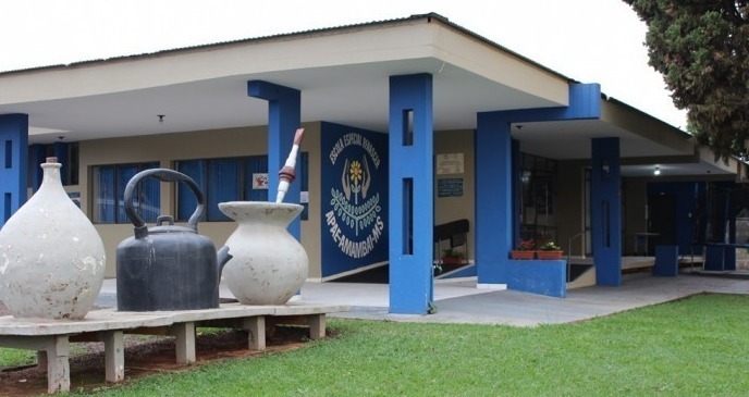 Odil busca emenda parlamentar para a aquisição de um novo veículo para a APAE A APAE de Amambai atende 124 alunos / Foto: Amambai Notícias
