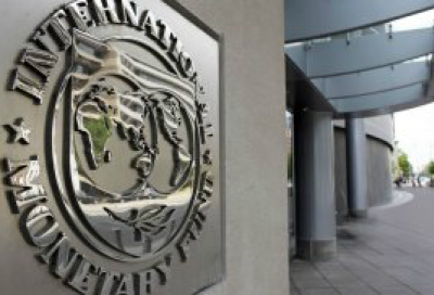 Fundo Monetário Internacional elevou as projeções de crescimento global pela primeira vez em quase dois anos nesta terça-feira