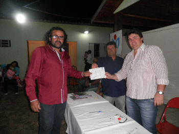 PP de Amambai realiza novas filiações O empresário da construção civil, Macedônio do Gesso, assinou ficha de filiação no partido / Foto: Divulgação