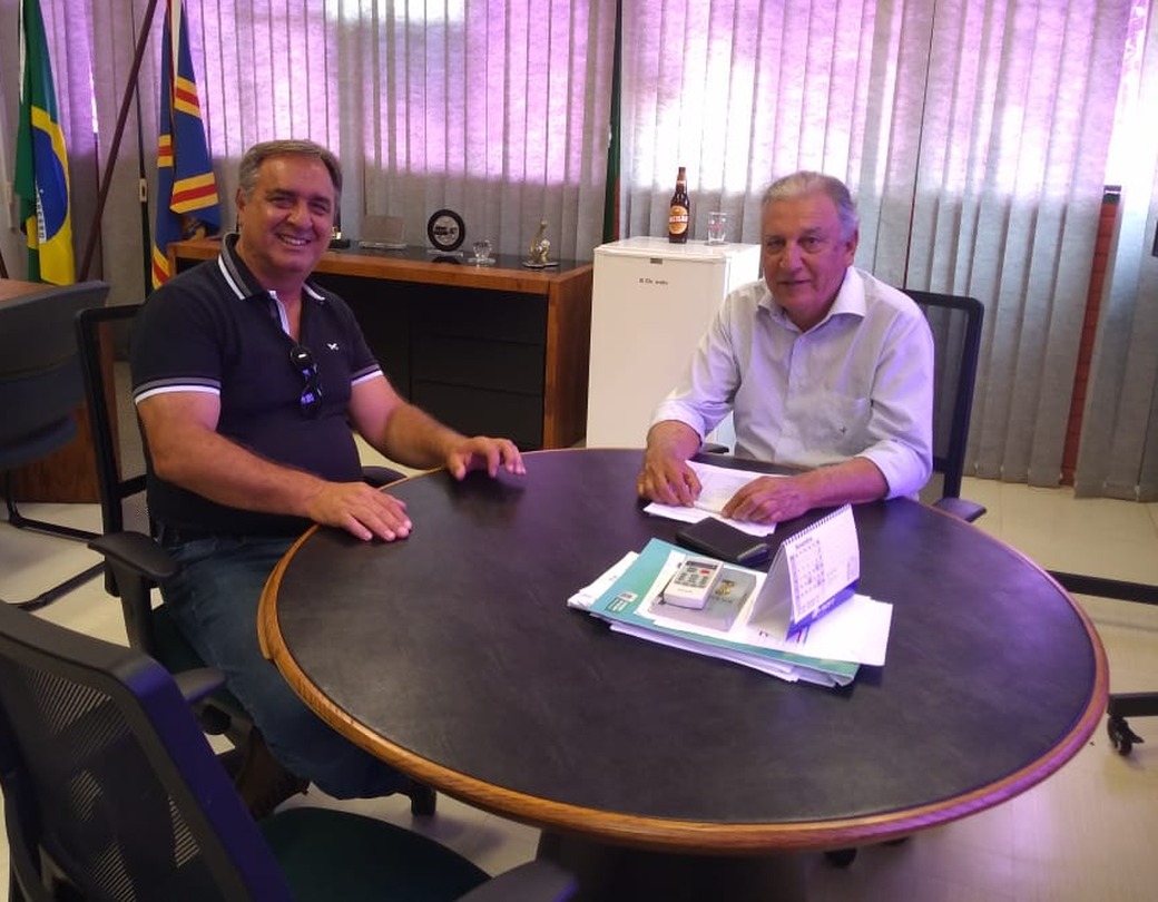 Lombadas eletrônicas podem ser religadas em Amambai Superintendente do Detrat de Amambai, José Luiz Karasek durante a reunião com presidente do Detran - MS / Foto: Divulgação
