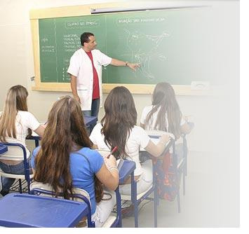 Portaria autoriza contratação de mais de 3 mil professores temporários