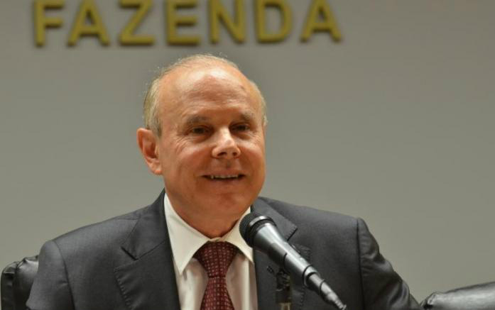 Para Mantega, Copa deverá aumentar confiança do consumidor Para Mantega, Copa deverá aumentar confiança do consumidor