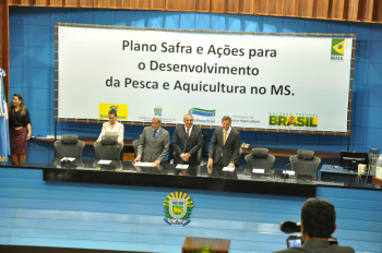 Sérgio participou de reunião com representantes do Ministério da Pesca que dispõe de projetos para alavancar as atividades de piscicultura e aquicultura no Estado. 