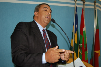 Carlinhos denuncia deficiência em atendimento médico em postos de saúde Vereador Carlinhos denuncia falta de médicos nos postos de saúdeFoto: Moreira Procuções