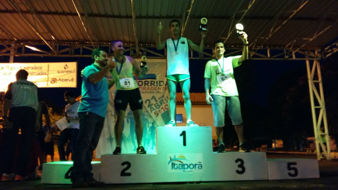 Atletas de Amambai conquistam medalhas na 1ª Corrida de Tiradentes em Itaporã Cleberson Escobar conquistou a quarta colocação geral / Foto: Assessoria