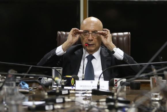 Ministro da Fazenda, Henrique Meirelles, em entrevista para balanço das ações da equipe econômica em 2017José Cruz/Agência Brasil