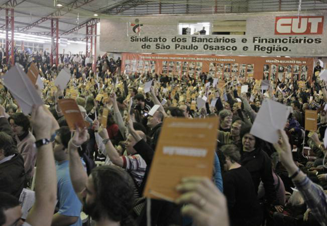 Bancários entram em greve em todo o País Bancários entram em greve em todo o País