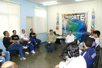 Fundesporte discute ações de incentivo e desenvolvimento do esporte com Federações