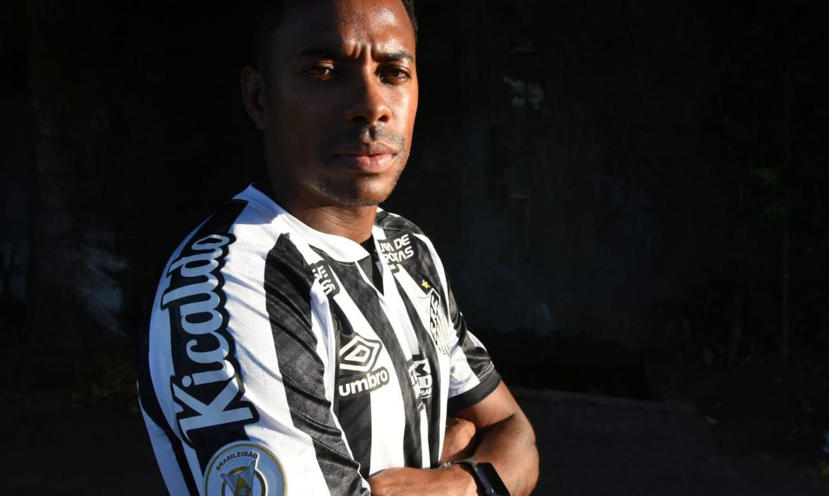 Robinho e Santos anunciam suspensão de contrato Foto - Divulgação/SFC