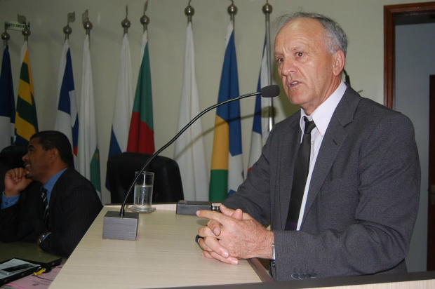 Roberto Dias quer maior fiscalização de vendedores ambulantes em Amambai Parlamentar quer fiscalização mais rígida a ambulantes em Amambai / Foto: Assessoria