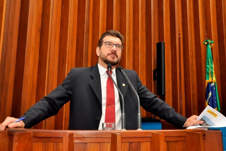 Kemp comenta os números de desigualdade social divulgados pelo IBGE Desigualdade econômica no País é um dos assuntos que preocupa o deputado Pedro Kemp; Foto: Luciana Nassar
