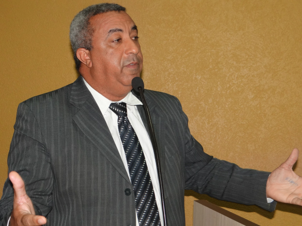 Carlinhos apresenta projeto para beneficiar agricultores familiares de Amambai Vereador de Amambai, Carlinhos (PPS), autor do projeto de lei que beneficia a Assafam