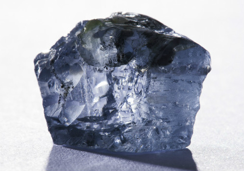 Pedra, de 29,6 quilates, pode valer milhões de dólares