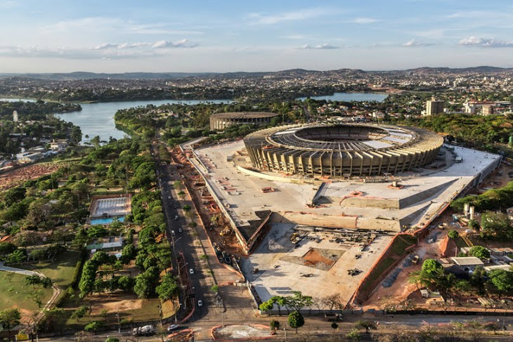 Esplanada do Mineirão é o paraíso dos skatistas