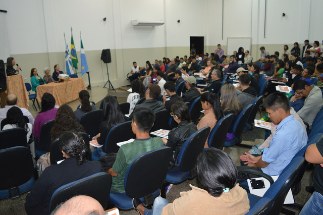 A abertura da Semana Acadêmica reuniu os estudantes no auditório da universidade / Foto: Moreira Produções