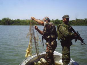 Polícia apreende quase meio quilômetro de redes de pesca em MS