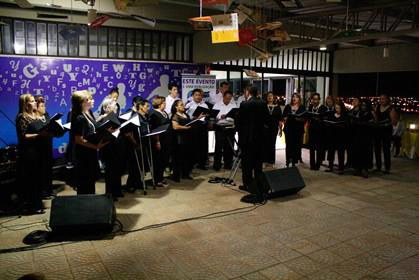 Espaço da Poesia homenageia Shakespeare e promove dança, literatura e música