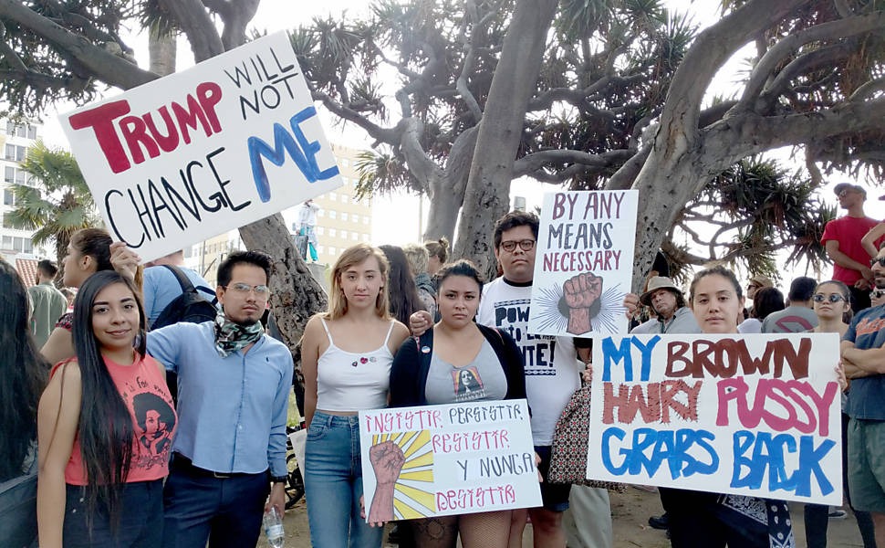 Protestos feministas contra Trump reúnem milhares de pessoas em várias cidades