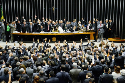 Câmara aprova 75% dos royalties para educação e 25% para saúde Plenário da Câmara dos Deputados Federais