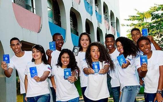 Brasil contratou quase 230 mil jovens entre janeiro e junho de 2018 Brasil contratou quase 230 mil jovens entre janeiro e junho de 2018