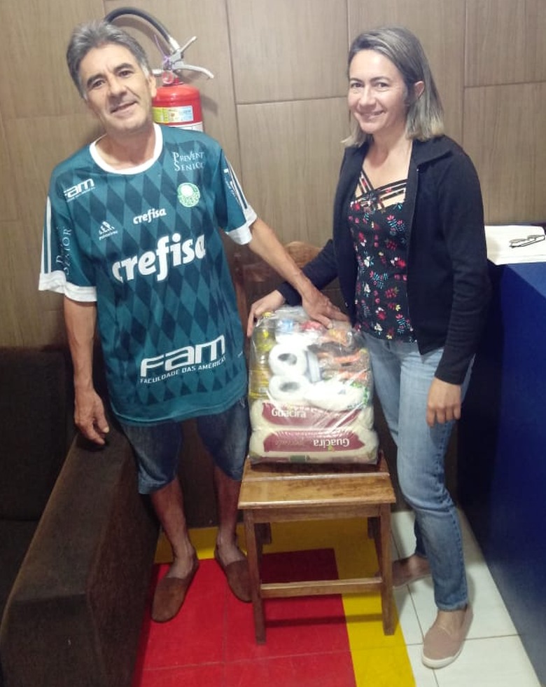 Sisem de Amambai continua sorteando cestas básicas entre filiados Segundo ganhador das cestas sorteadas em setembro / Foto: Sisem