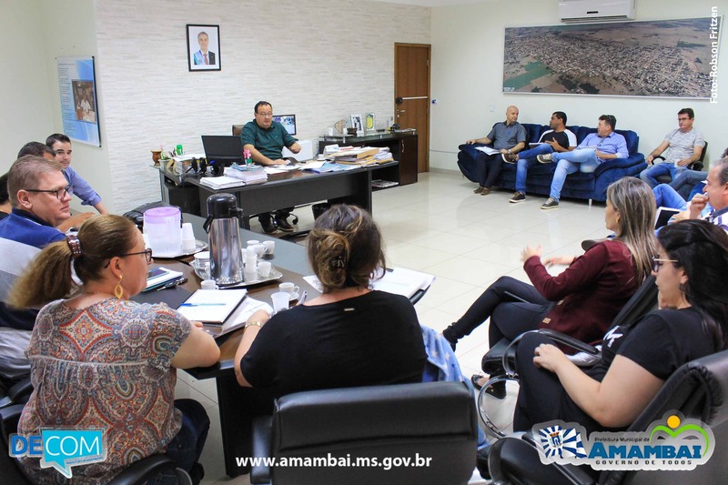 Amambai: salários de prefeito, vice e secretários são reduzidos em 10% Além da medida de reduzir os salários, a administração municipal está tomando diversas medidas, como a demissão de alguns contratados, a proibição de diárias entre outras / Foto: Decom