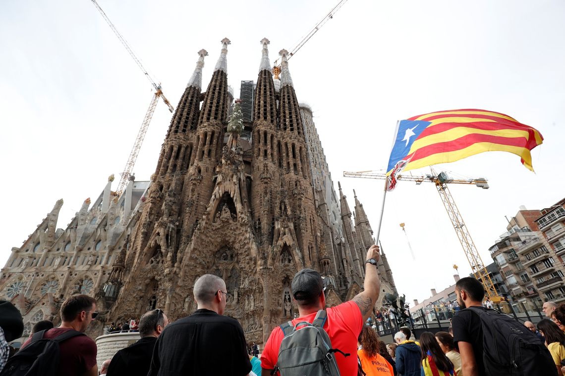Barcelona tem dia de greve geral e confrontos Foto: REUTERS/Albert Gea/Direitos reservados