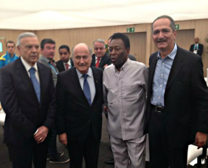 Ao lado de Pelé, ministro confere em SP a classificação dramática da Argentina