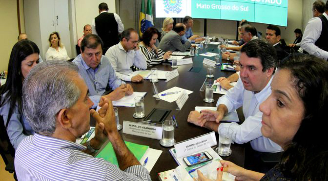 Reunião entre o governador Reinaldo Azambuja e os secretários estaduais na manhã desta sexta-feira (18), na Governadoria / Foto: Divulgação