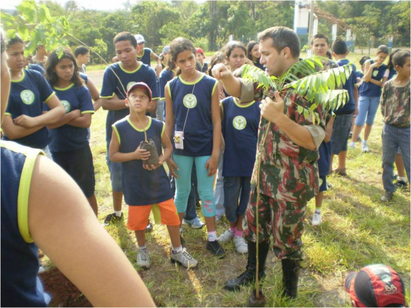 Educação Ambiental - Missão prioritária da PMA, que é desenvolvida por vários projetos, tais como: o Labirinto Ambiental (Dourados), Núcleo de Educação Ambiental (Campo Grande) e palestras pelas outras Subunidades.Os trabalhos são desenvolvidos de forma lúdica, por meio de oficinas temáticas. O Núcleo de Campo Grande, que já recebeu vários prêmios e homenagens, trabalha com 05 oficinas relativas à fauna (museu com animais e peixes taxidermizados); Montagem do Ciclo da Água; Casa da Energia, Reciclagem de Papel; Plantio de Mudas e Teatro de Fantoches, discutindo com os alunos os temas ambientais. O trabalho é executado por biólogos, turismólogos e Gestor Ambiental, todos com Pós-Graduação em Educação Ambiental. Só o Núcleo de Campo Grande, que também atende o interior, atende em média 20 mil alunos por ano. A Educação Ambiental é a base para a minimização dos problemas ambientais.