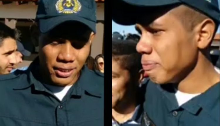 Morto por advogado em acidente, Luciano estava na PM havia 6 anos Imagem mostra policial chorando de alegria no dia de sua formatura com PM. Foto: Divulgação