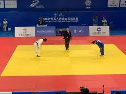 Rafaela Silva vence romena e leva o ouro nos Jogos Mundiais Militares Rafaela Silva vence romena e leva o ouro nos Jogos Mundiais Militares