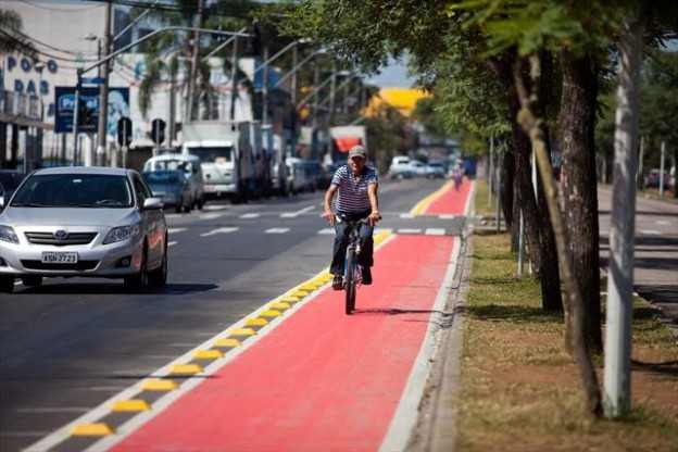 Vereador cobra a construção de ciclovia em Amambai Vereador cobra a construção de ciclovia em Amambai