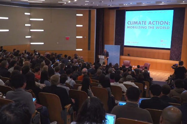 Secretário-geral da ONU, António Guterres, discursa na NYU Stern School of Business. Foto: Reprodução vídeo