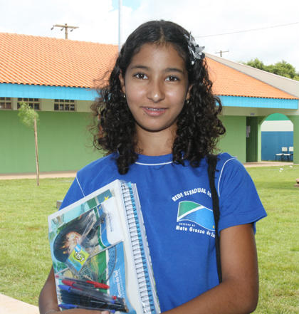 Governador assina hoje (20) autorização para distribuição de kits e uniformes Governador assina hoje (20) autorização para distribuição de kits e uniformes