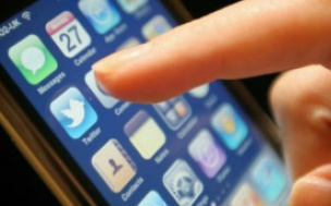 Mulher enviou mensagens por celular enquanto dirigia dormindo