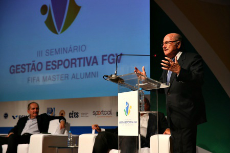 Blatter: "Esta Copa, posso dizer, é indiscutivelmente um sucesso" Presidente da FIFA elogiou a estrutura, o clima festivo e a parceria com as várias instâncias de governo