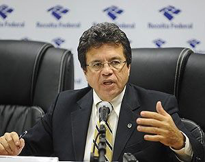 Receita permitirá parcelamento das contribuições previdenciárias pela internet O secretário da Receita Federal do Brasil, Carlos Alberto Barreto