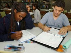 Redes de ensino devem ajustar calendário de férias escolares durante Copa Redes de ensino devem ajustar calendário de férias escolares durante Copa