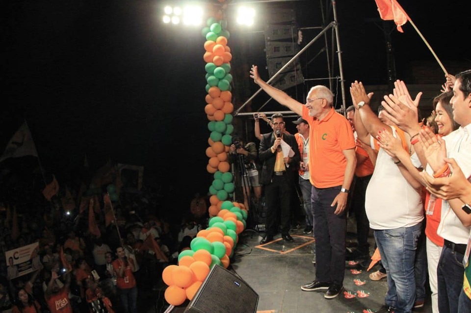 Tudo que você precisa saber sobre as eleições gerais de domingo (20) na Bolívia Ex-presidente Carlos Mesa tenta evitar a vitória do MAS no primeiro turno. (Foto: Divulgação/Facebook