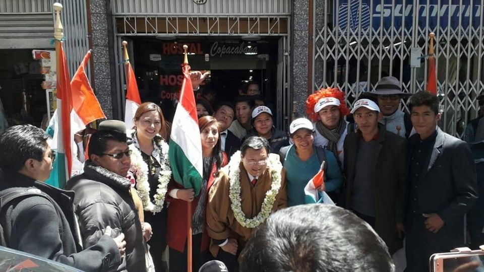Tudo que você precisa saber sobre as eleições gerais de domingo (20) na Bolívia Chi (centro) é conhecido pelo discurso sarcástico e agressivo. (Foto: Divulgação/Facebook)