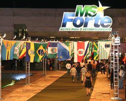 MS 34 anos: Governo presta contas do Programa MS Forte MS 34 anos: Governo presta contas do Programa MS Forte