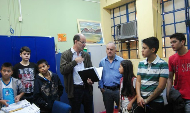 Os parlamentares do futuro conheceram a prefeitura e o gabinete do prefeito. 